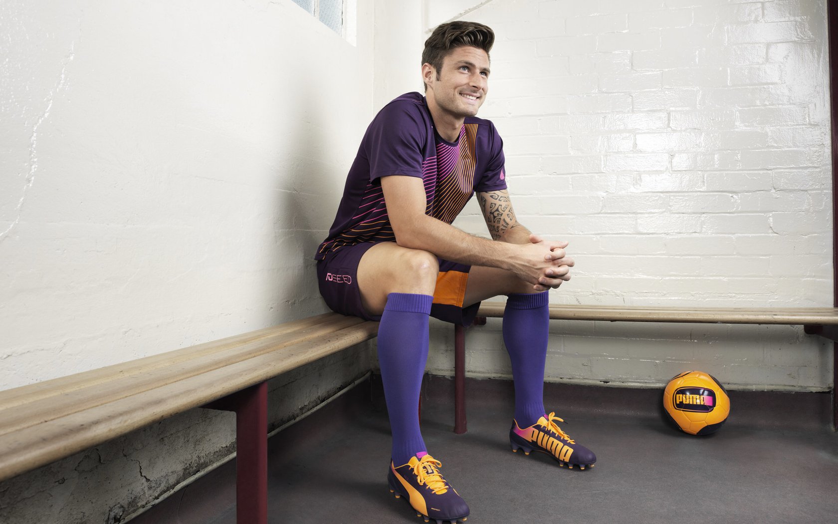 年度焦点之战，冰球铁幕下，加拿大如何以体系之力压制马赛的孤星？